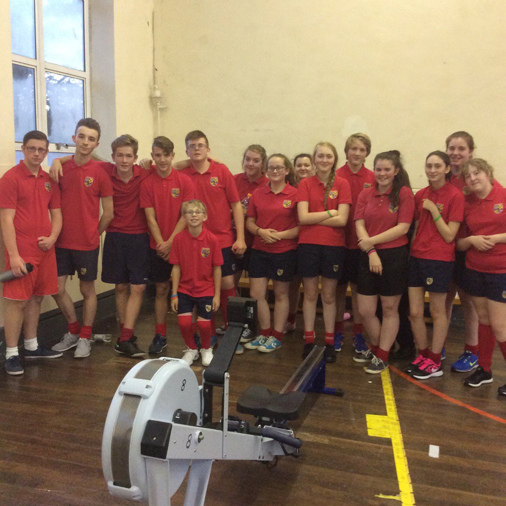 ColmersSGO's tweet photo. Colmers rowing squad #Colmers https://t.co/6HLlCSAg0f
