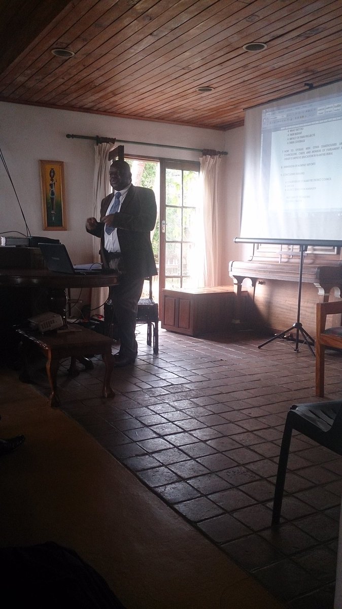 Fishermans_Rest's tweet photo. Blantyre rural education meeting at @Fishermans_Rest #makingabetterfuture #together #networking @dappmalawi https://t.co/zhJRSIldlZ