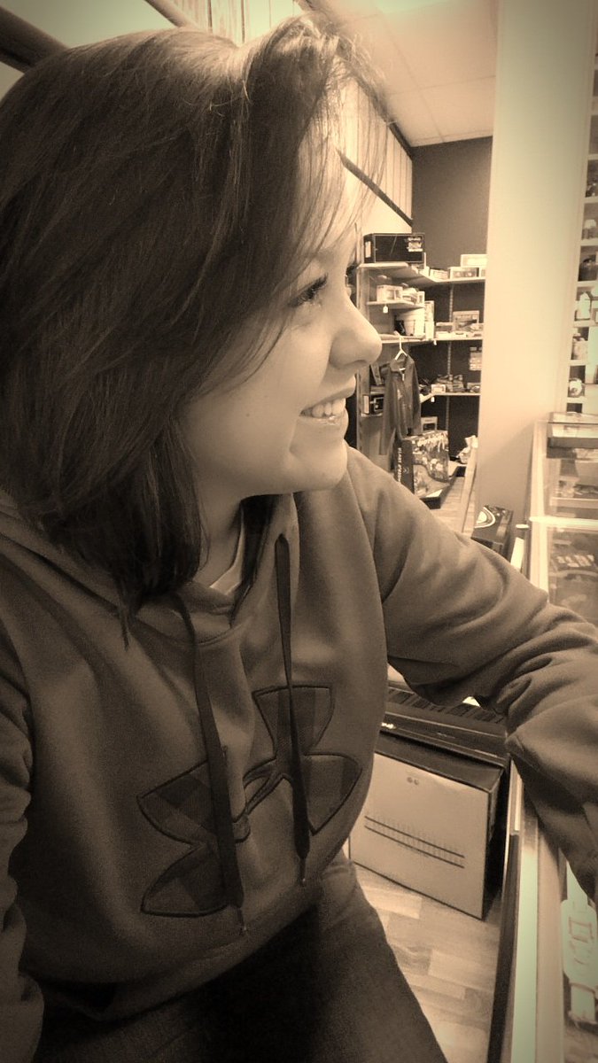 AbBiE1994LyN's tweet photo. Good things come to those who enjoy the little things. #filters #lovethewayyoulive https://t.co/jfonT7Hxcc