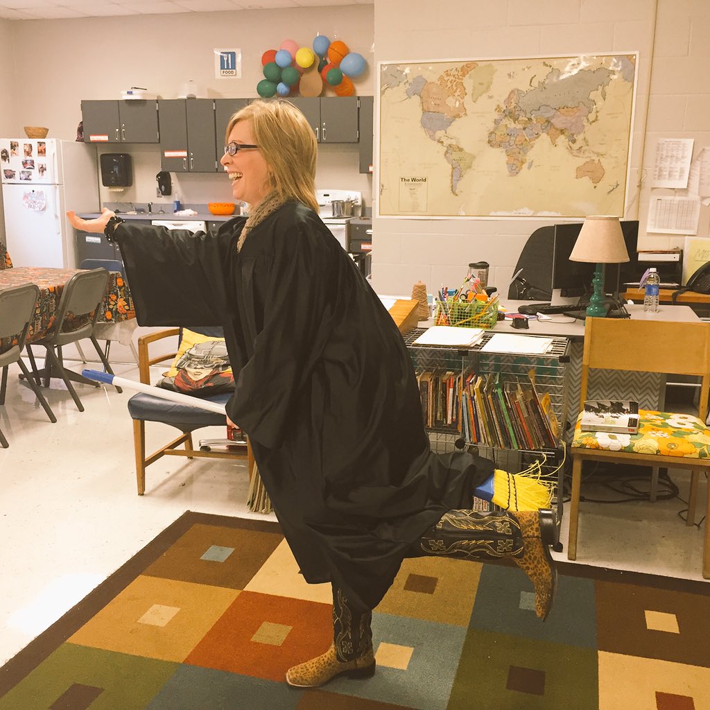 misswelchchs's tweet photo. Flying in style! #MagicalCHS #hufflepuffsrule @CHSdrake https://t.co/p0o3cso6nl