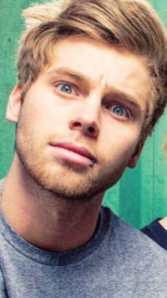 LyMuke's tweet image. Tagged by @cliffordftnjs