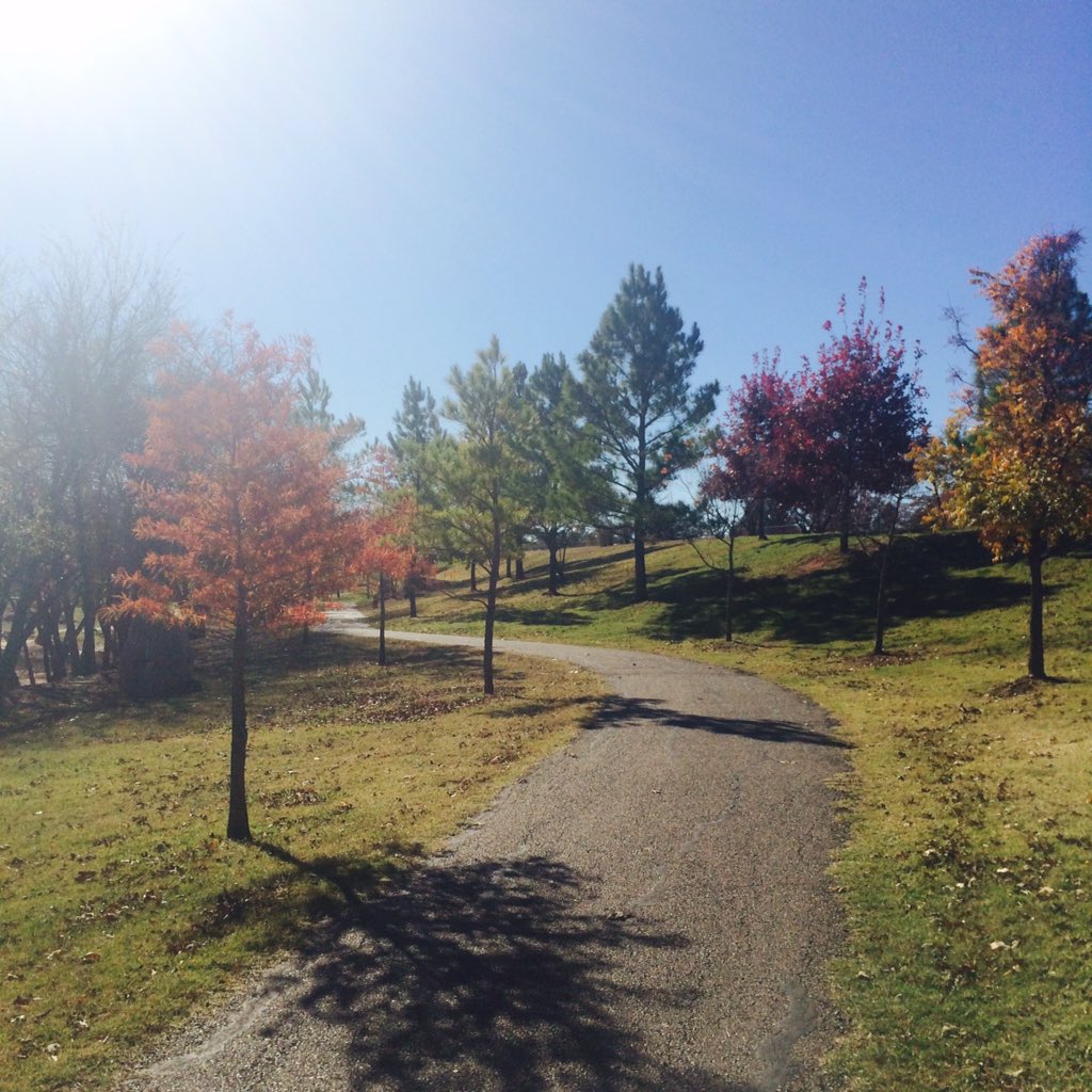 thelazyw's tweet photo. Slow & easy, brisk & breezy 5 miles for @RunEatRepeat #potm2015 #lazyw #running #okwx https://t.co/tIsG91szxA