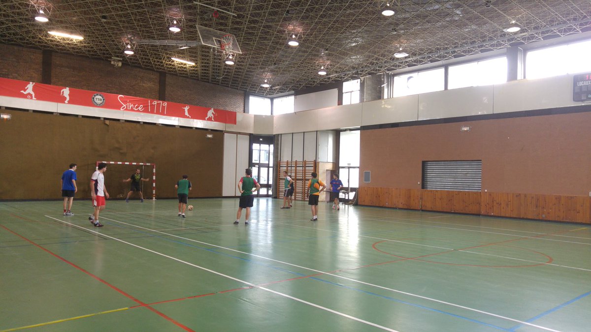 asso_MPT's tweet photo. Rencontre MS MPT - DAIM  : 5 - 2. Bravo aux MPT  ! #essec https://t.co/lSaGGNqjPz