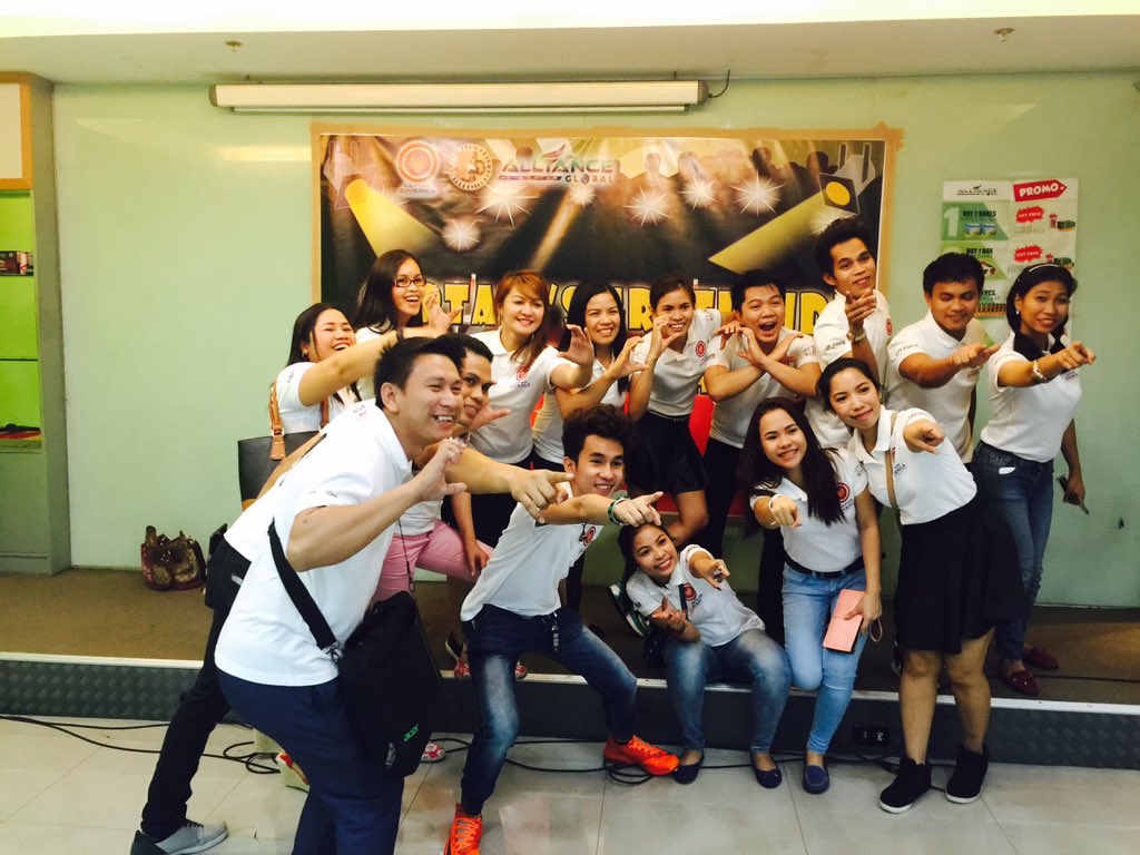 imEljay27 tweet picture