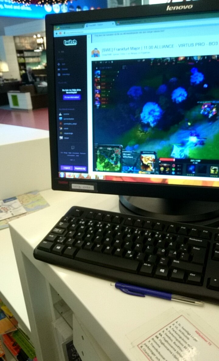myzetterquist's tweet photo. När @theAllianceGG börjar en timme tidigt, då får man titta på jobbet! #swehub https://t.co/DGPVRiFTLc