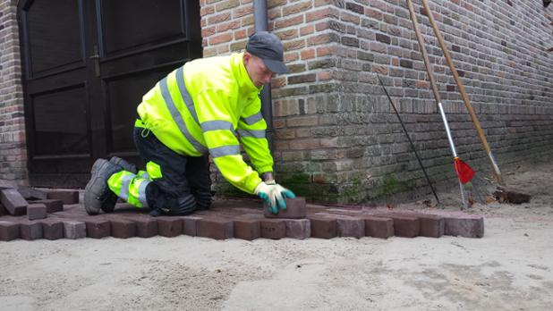 CooperatieWiZ's tweet photo. Roy is vanaf maandag bezig met een uitdagende particuliere klus ergens tussen #Wijhe &amp; #Broekland. @KlinkNijlandGWW https://t.co/Is3RQfdZEc