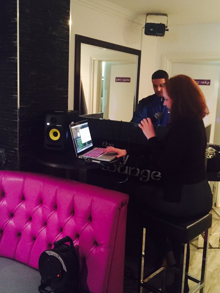 bay_lounge's tweet photo. Sound Check 1-2 ..1-2.. #beaujolais #prep 
Come Along &amp; Join In The Fun! @HFulthorpe  Live from 5pm @jamesbourne336 https://t.co/xQoZFAMF4Y