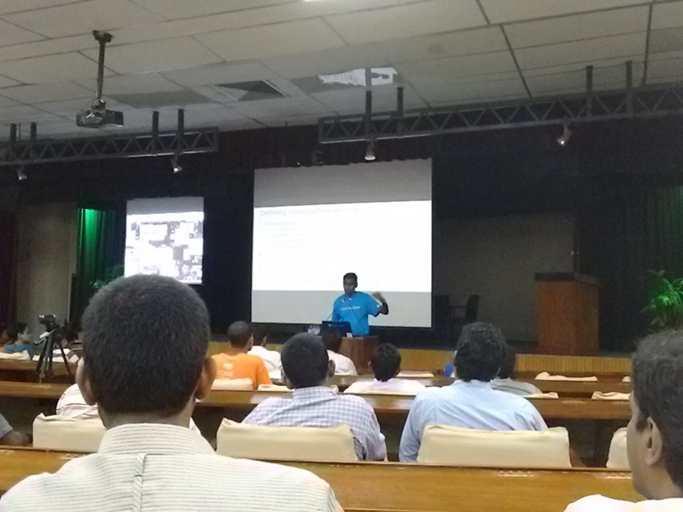 ReadMeSriLanka's tweet photo. "You as a dev should know what infrastructure you need" says @JanakaRangama #SLASSCOMTechTalks @SLASSCOM #lka https://t.co/lpcj5f2QDY