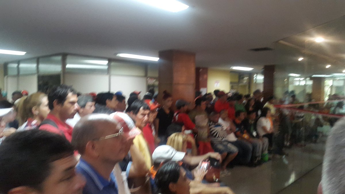 SitramaL's tweet photo. Se Está Tocando el Presupuesto 2016 https://t.co/hk9Us762Wz