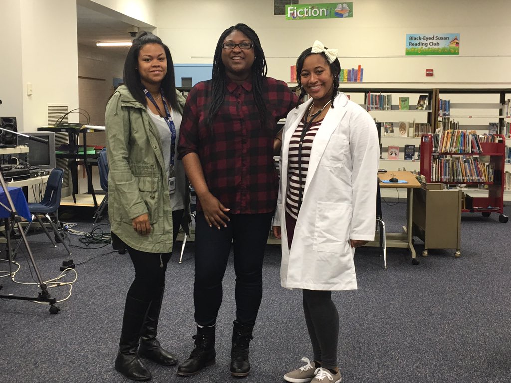 VanBokESAACPS's tweet image. Students are going to love seeing their teacher as a book character! #motivationtoread