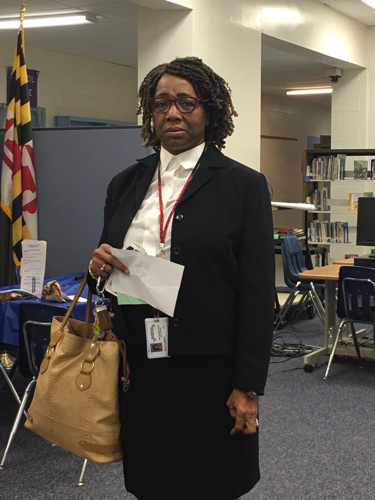 VanBokESAACPS's tweet image. Students are going to love seeing their teacher as a book character! #motivationtoread