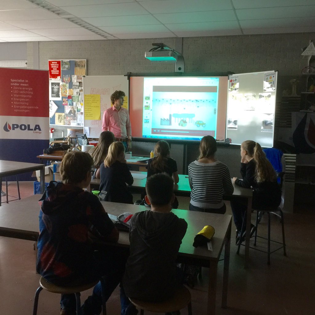 PolaBV's tweet photo. Leerlingen volgen interessante workshop van @Pola tijdens project: Technologie in de toekomst. https://t.co/23BCQTqML5