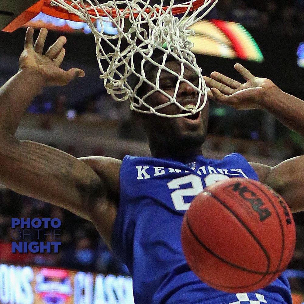 SportsCenter's tweet photo. Jumping so high that your teeth get caught on the net. We all know the feeling, right? #PhotoOfTheNight https://t.co/4lBP4snyFC