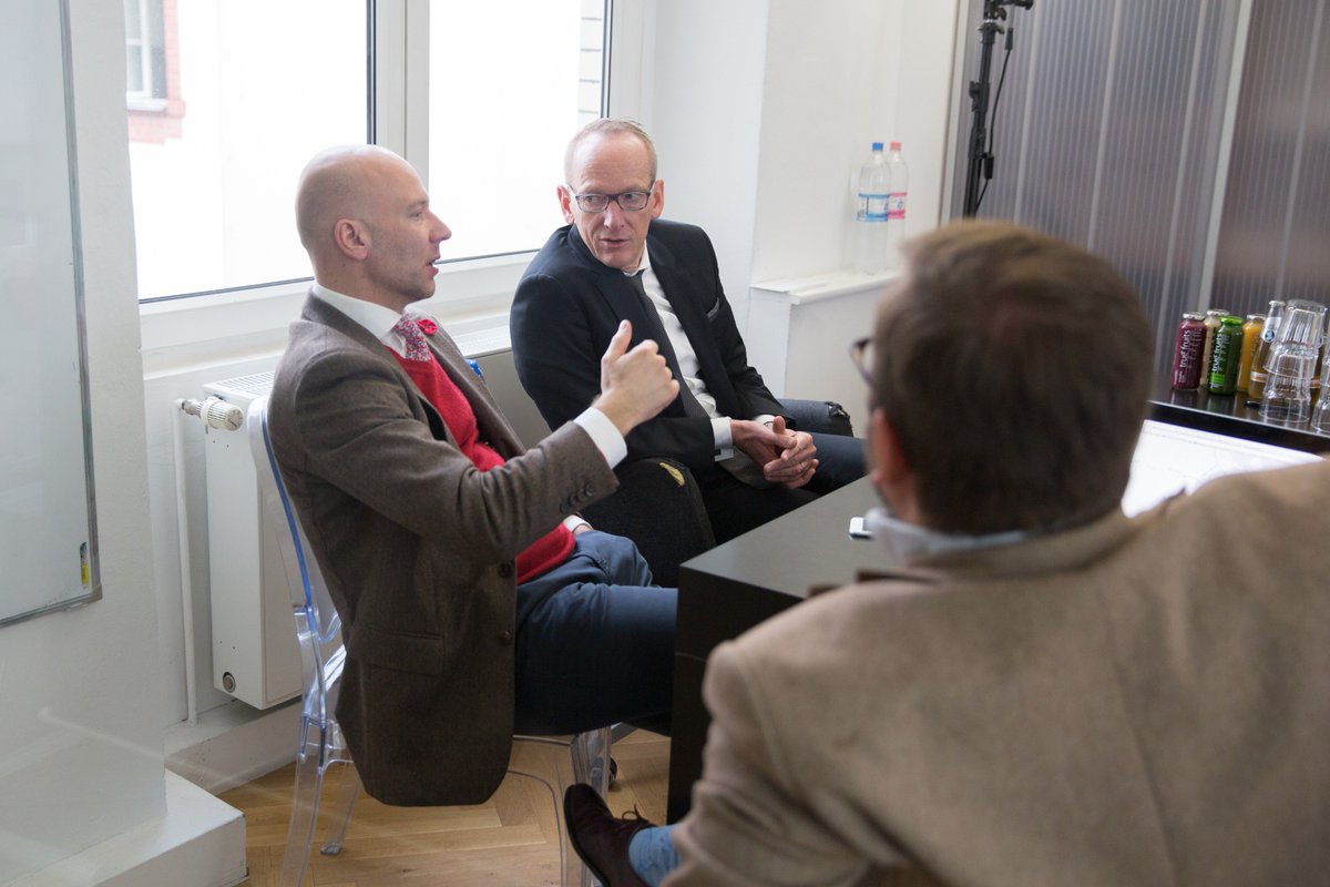 MaximNohroudi's tweet photo. @tomkirschbaum presents @Opel CEO @KT_Neumann our crowdsourcing methods &amp; data insights on urban mobility. #allyapp https://t.co/YgLykaGKYr