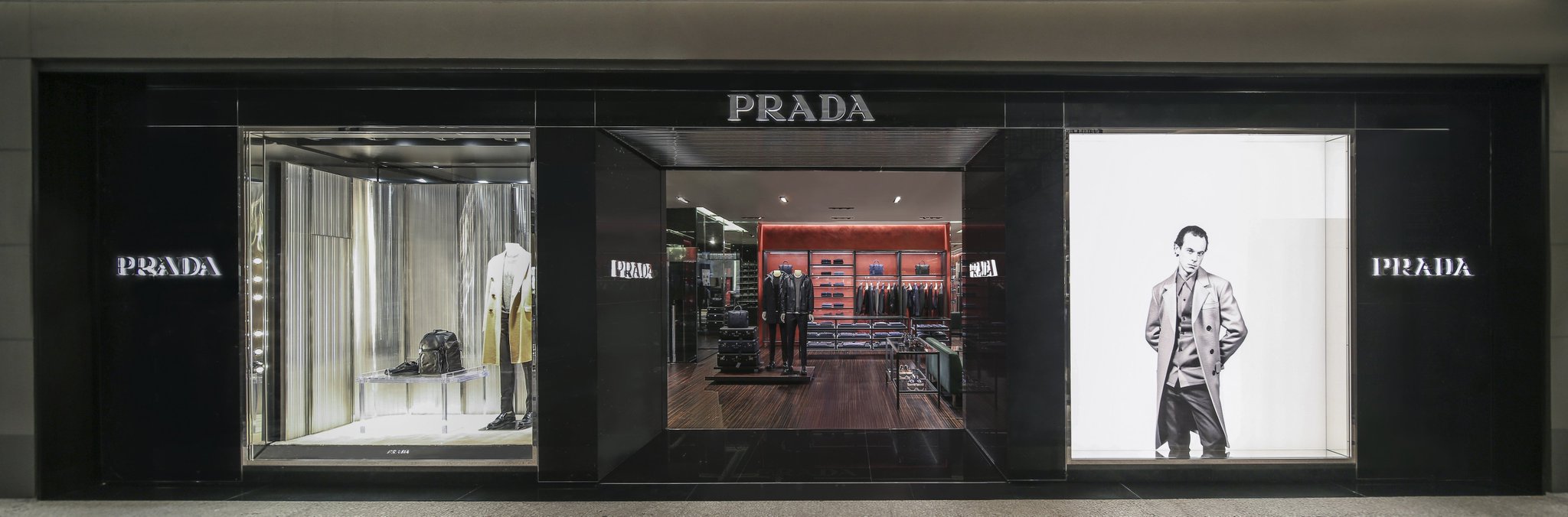 Twitter 上的PRADA: Twitter 上的PRADA: