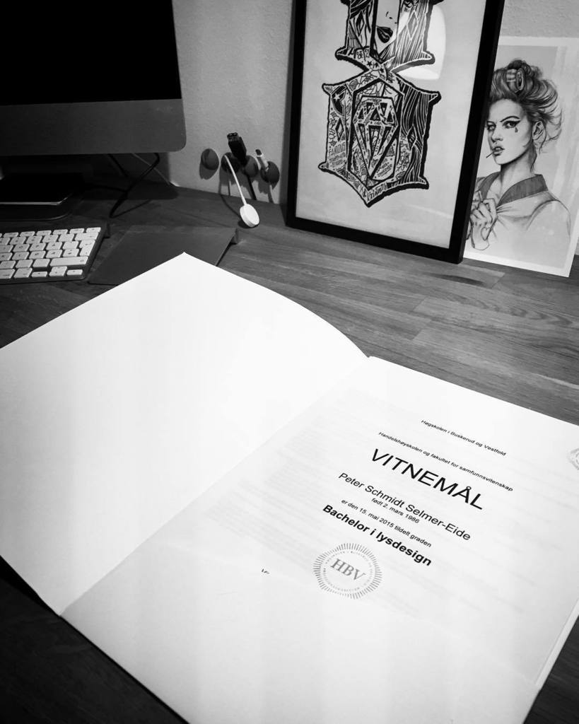 PeterSSA's tweet photo. Endelig kan jeg bevise det. #toksintid #ttt #ba #lysdesign https://t.co/X3EJ2fCaMO https://t.co/nHBmrpK2U4