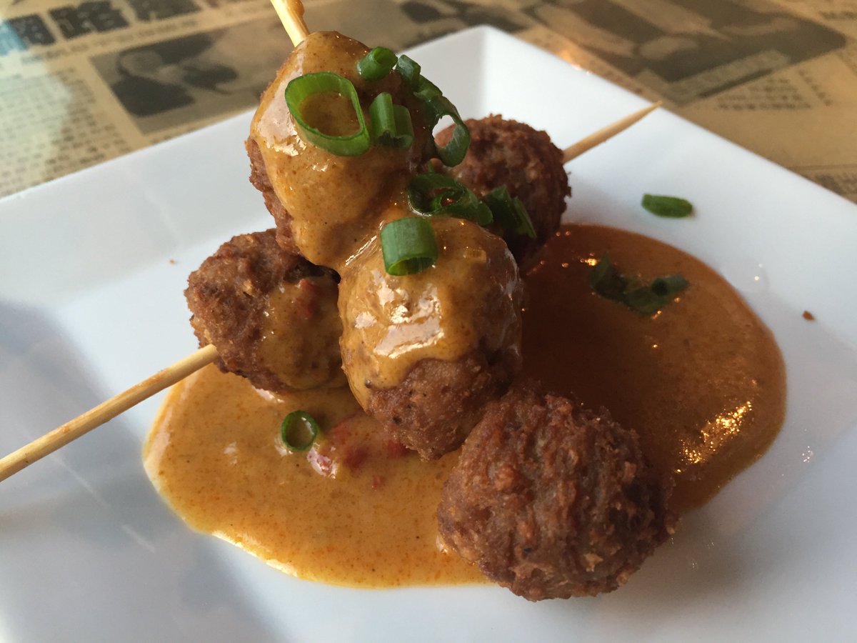 We finally made it to <a href="/hawkersfare/">hawkersfare</a> and am so glad we did! Have you been yet?! #ilovejax allaroundjax.com/hawkers-asian-…