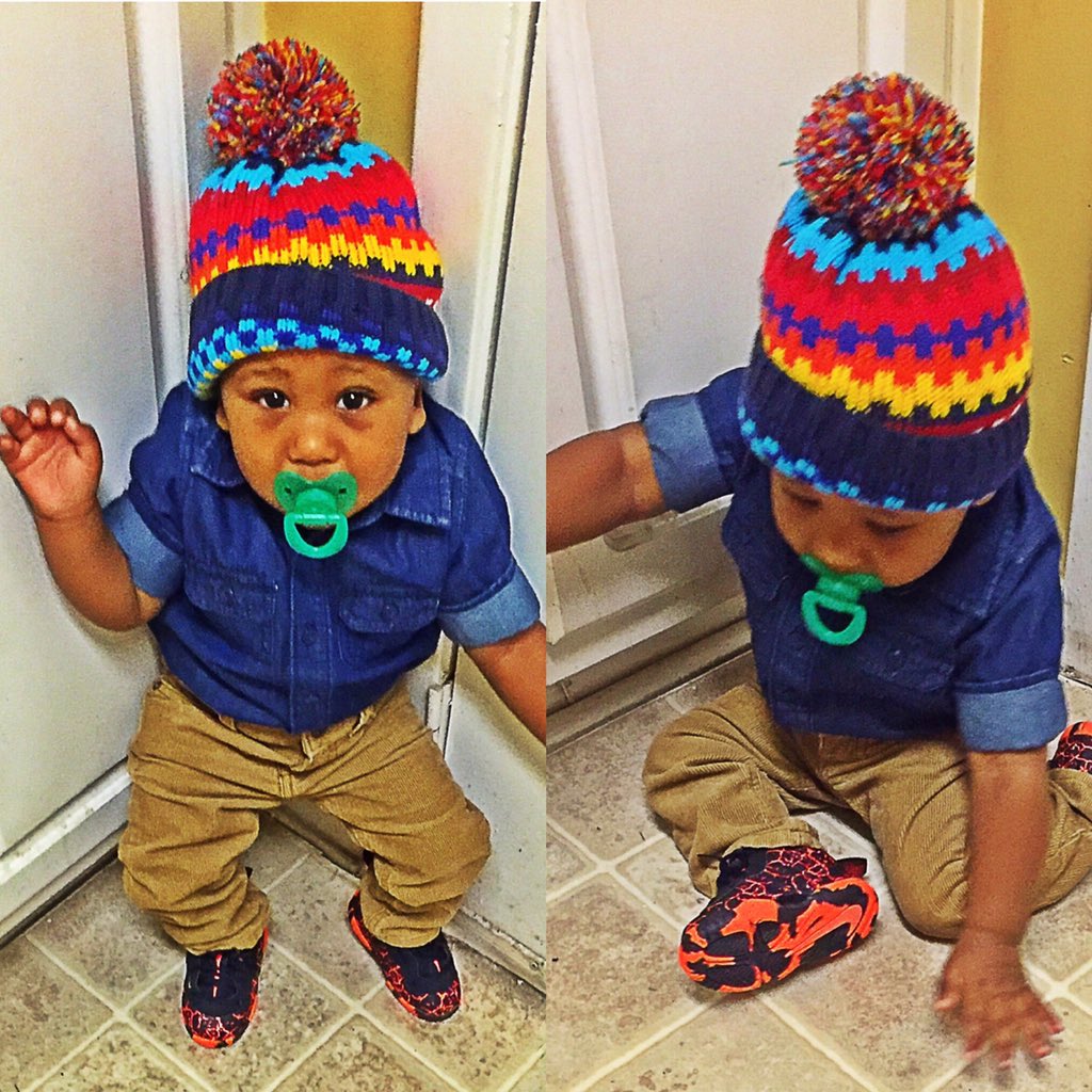 ironiccodeinex's tweet photo. The only child that I have that doesn't like taking pics #CALEBB 😩💚 https://t.co/YVCOTx6ydD