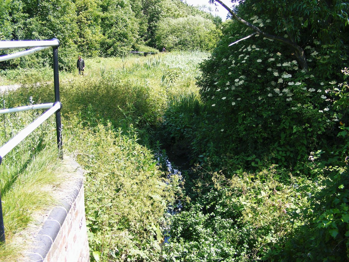 FBW_Campaign's tweet photo. A positive step towards the restoration of Bradley Locks: https://t.co/echswgxUsX #WaterwaysAlive https://t.co/j583rOB1FT