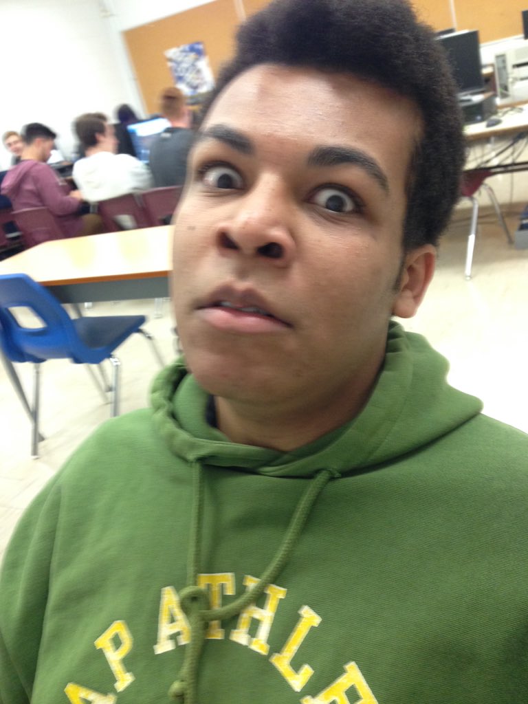 claudius_edge's tweet photo. Lol this was Hamlet's face when his girl Ophelia was dead af #shocked #6feetunder https://t.co/wnEglXMYRY