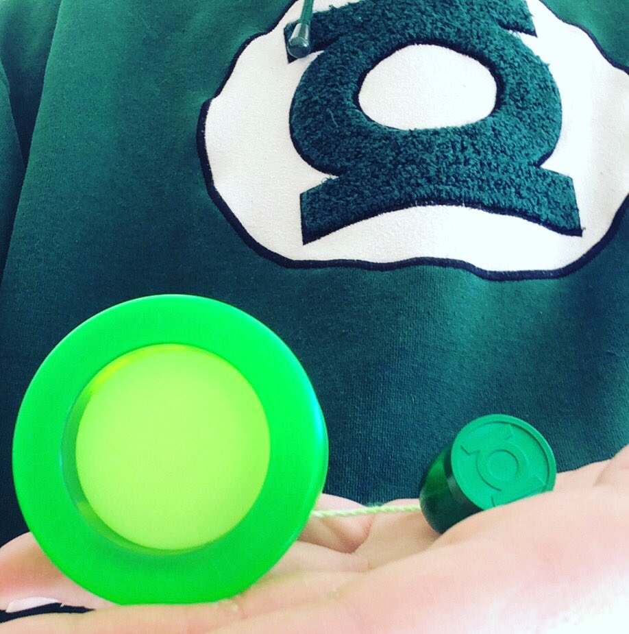 JamesGates01's tweet photo. #MorningAll...nice day for it.
#Yoyo #yyfReplayPro #GL #hoodie @yoyofactory @kittystringyoyo #BackToYo #JGyoyo https://t.co/zQmYBVRciB