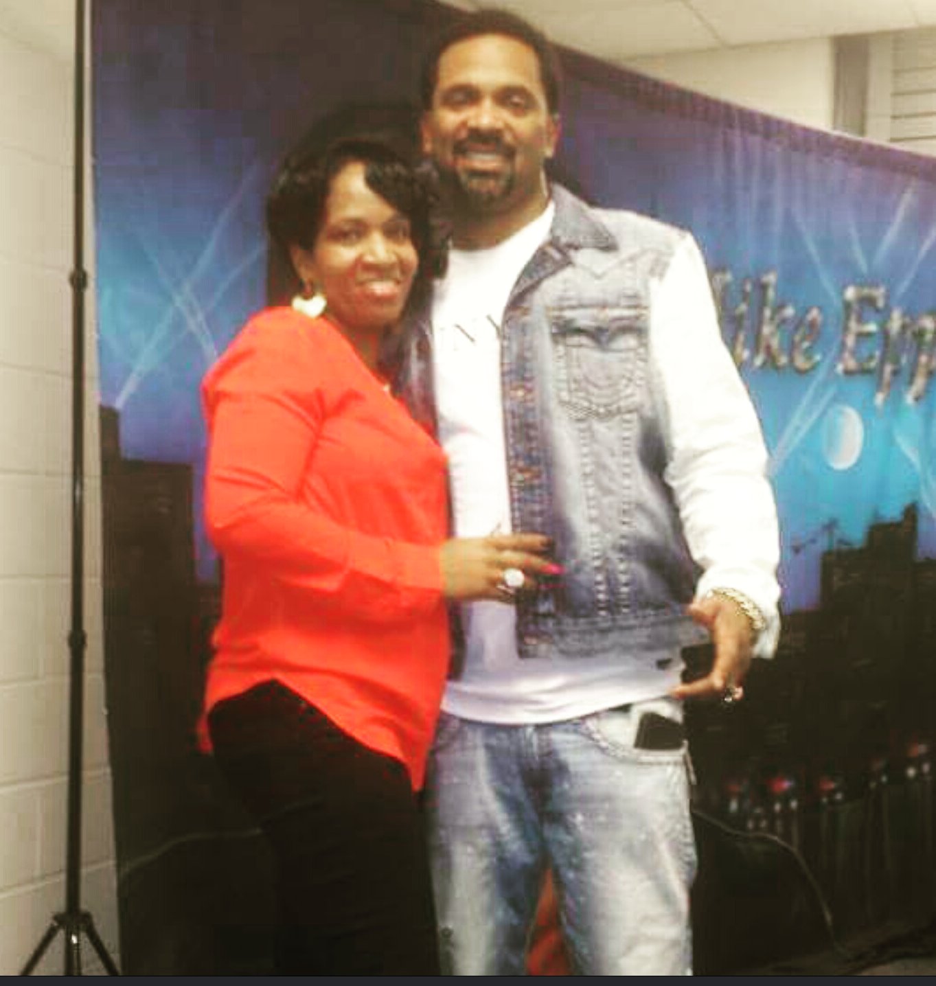 Gm World  .. I want give a Big Happy Birthday  shout out to.. Mike Epps  