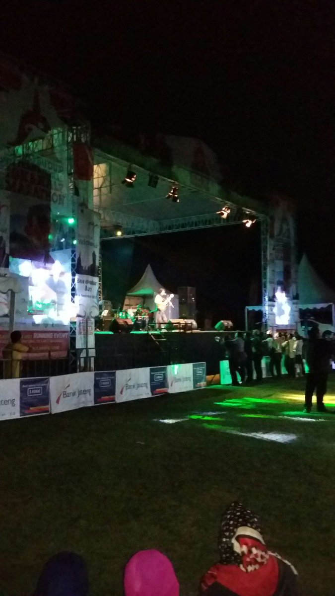 <a href="/sam_kamseng/">Samsul Agus Riadi</a> mas mujiono gy ngejazz borobudur jazz fest