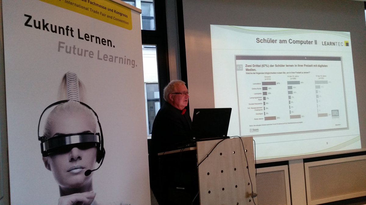 MFG_Akademie's tweet photo. Bei uns starten gerade die "Trends bein digitalen #Lernen" #digilern mit @pahenning von @learntec_news https://t.co/2ZI52kRWl0