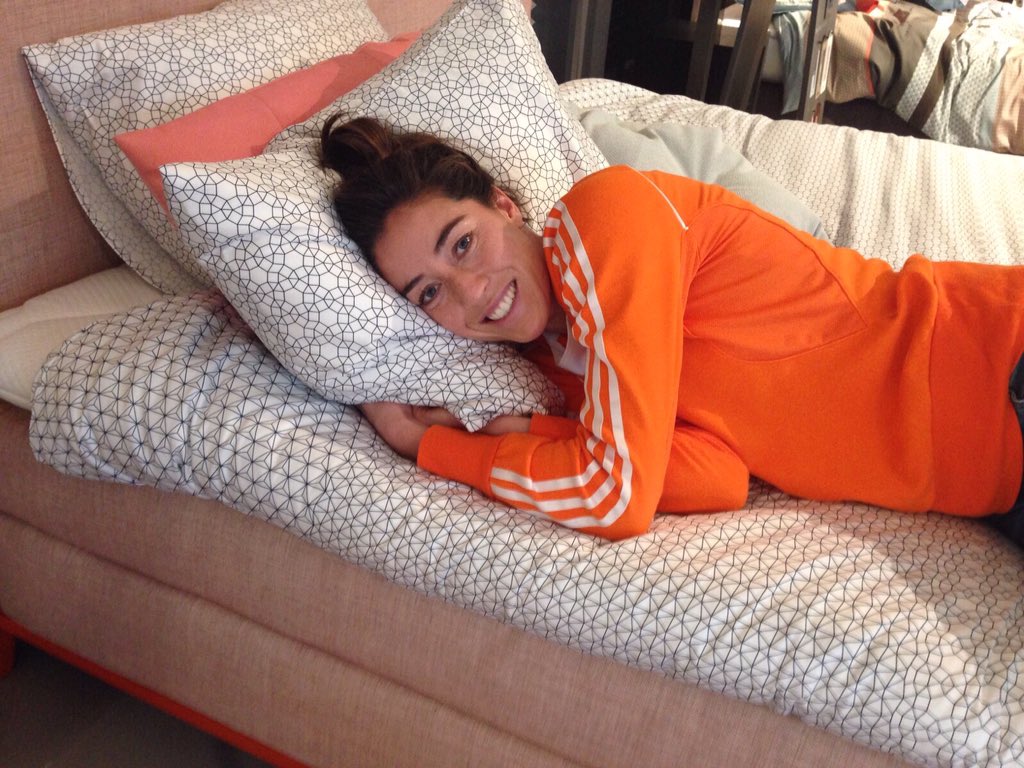 Vandaag leert het Nederlands dames hockeyteam alles over #slaap <a href="/AupingNL/">Koninklijke Auping</a>! #hockey #partner <a href="/KNHB_NL/">KNHB</a>