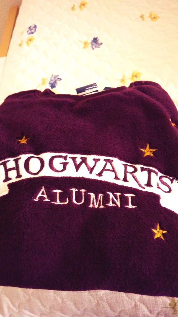 Bellfics's tweet image. Adoro mi nuevo pijama