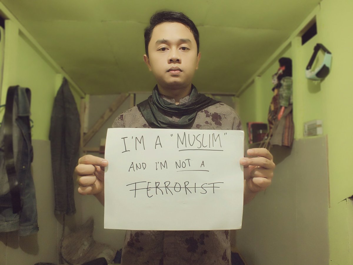 ryanofsorrow's tweet photo. #MuslimsAreNotTerorist #MuslimsAreNotTerorist #MuslimsAreNotTerorist https://t.co/zUgjSwaVuo