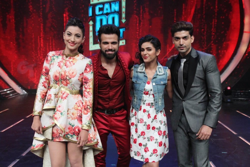 Rithvikholics's tweet photo. Rithvik Dhanjani with Ranbir Kapoor, Deepika Padukone, Farhan Akhtar & #ICanDoThat contestants #FinaleFun https://t.co/i1S5QjbWw4