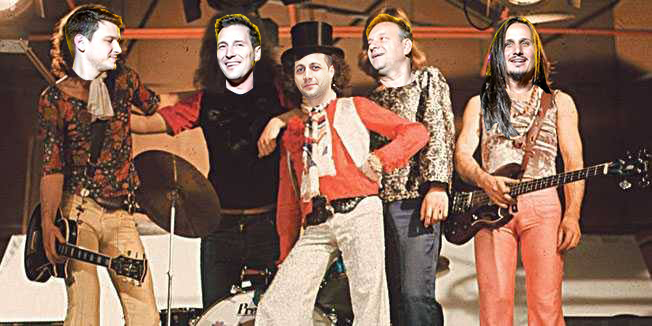 RadioS_Srbija's tweet image. Kako bi izgledao Lexington Band da je 80-ih harao muzičkom scenom Jugoslavije.
youtube.com/watch?v=qDp2d0… #ZPZ #enmon