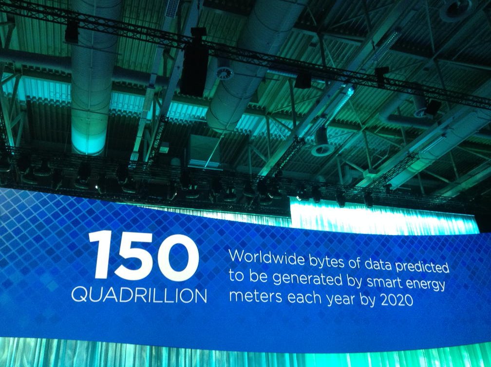 passivegeek's tweet image. #netappinsight general session