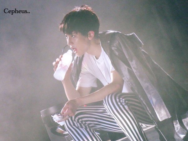 chanstar_92's tweet photo. {HQ} 150718 #CHANYEOL #찬열 Cr.Cepheus..
https://t.co/LIko1SAju8 
https://t.co/K99xlxbGwb https://t.co/4AvgkMEjLA
