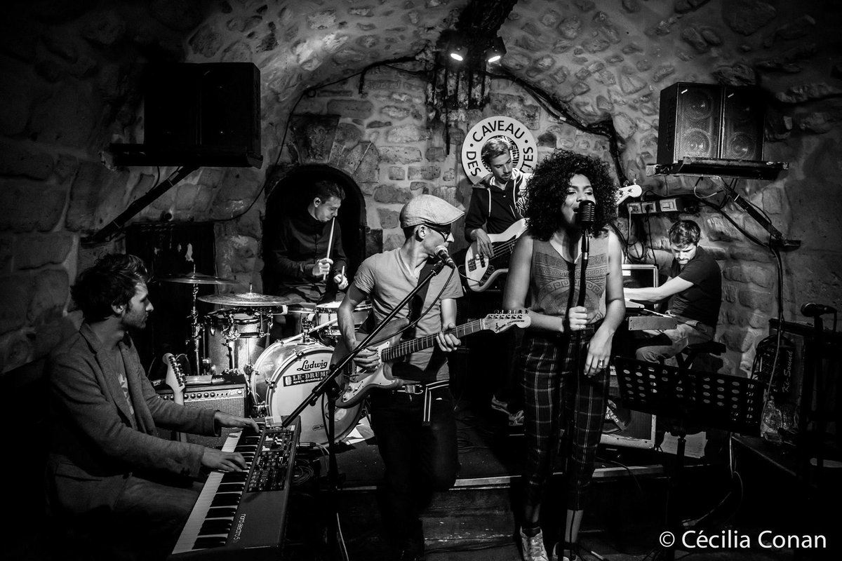 Souvenir de notre concert au <a href="/Kvo_Oubliettes/">CaveauDesOubliettes</a> !!! Copyright @ceciliacess :)
