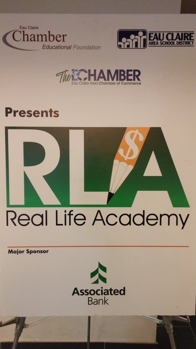 EauClairePD's tweet photo. Participating in #RealLifeAcademy today @TheLismoreEC https://t.co/REoGUzXEWx