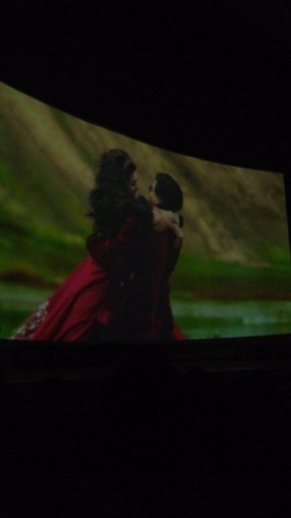 Embedded image permalink