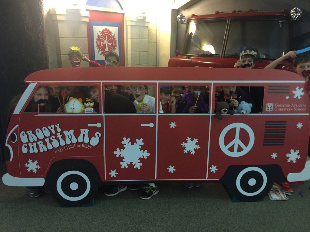 GACRMoloney's tweet photo. Is that a Garfield driving the bus? What a groovy idea. He wants lasagna at Light The Night. #groovycontest #gacelem https://t.co/C9Df4KPp2w
