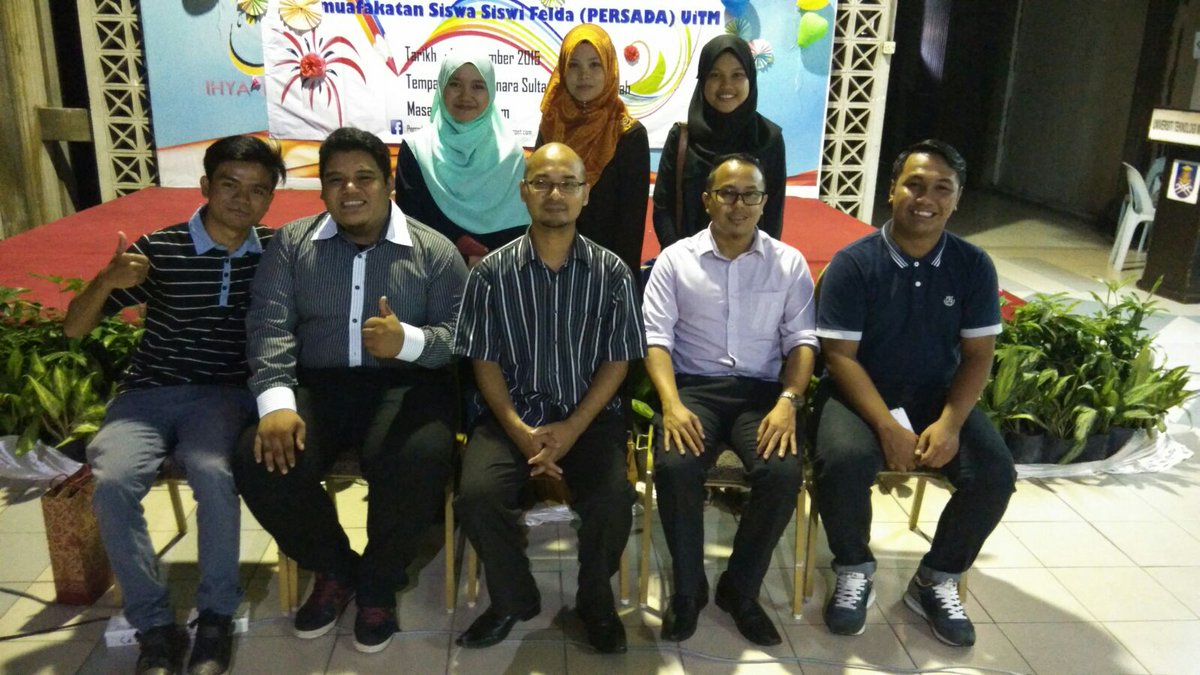 persada_upm's tweet photo. Tahniah diucapkan kepada taqiyuddin 2 dari kiri dilantik menjadi pengerusi persada uitm sesi 2015/2016. https://t.co/gwFeckvJew