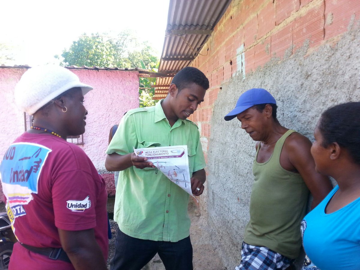 RamonMart1nez's tweet photo. #18Nov Recorrido por #ElPilar #Tapipa. En la AN legislaremos para promover la producción en nuestro Barlovento https://t.co/yOBwVFkx2I
