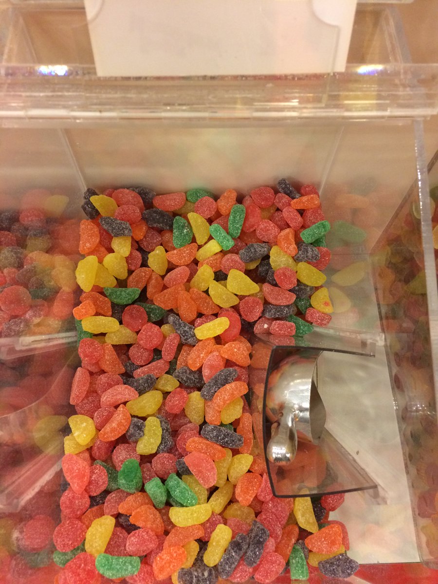 UWmerrynTA's tweet photo. servings of 'fruit' for the day? Just kidding :D #URWhatUTwEat https://t.co/5RlzzFuWNb