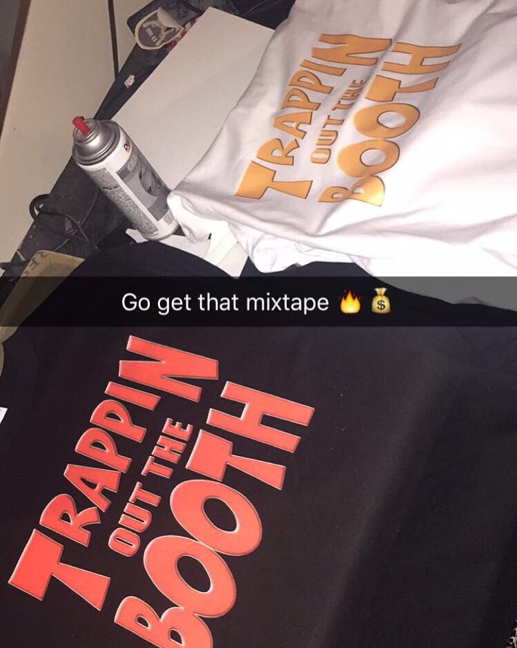 Kingtayy__'s tweet photo. iLLEGAL Customs is opening ‼️ Come shop. #TrappingOutTheBooth shirts and hoodies on sale now ‼️🔥 Hmu in my DM. https://t.co/yFbF9Vz5Xu