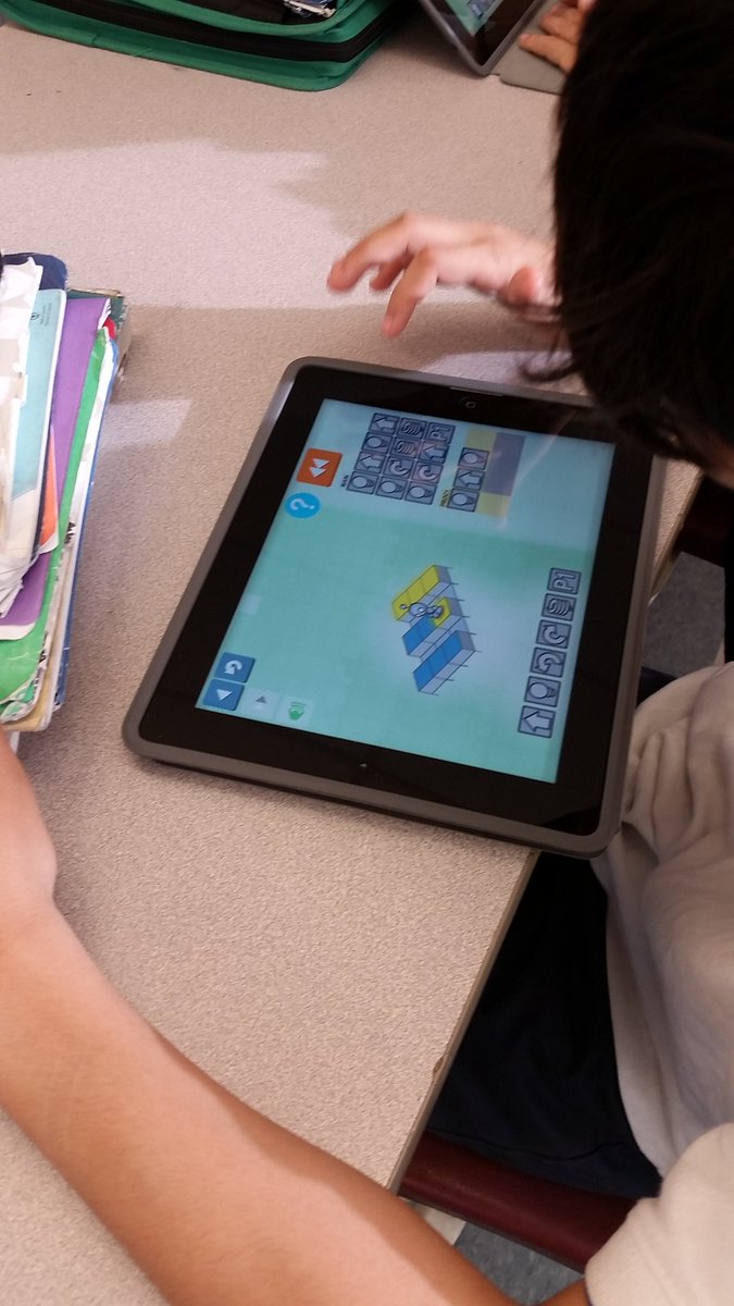 HStemtastic's tweet photo. Excited about coding on the ipads! @lightbotcom #coding @TDSB_STEM #BrookviewMS https://t.co/SM6zvfMCIP