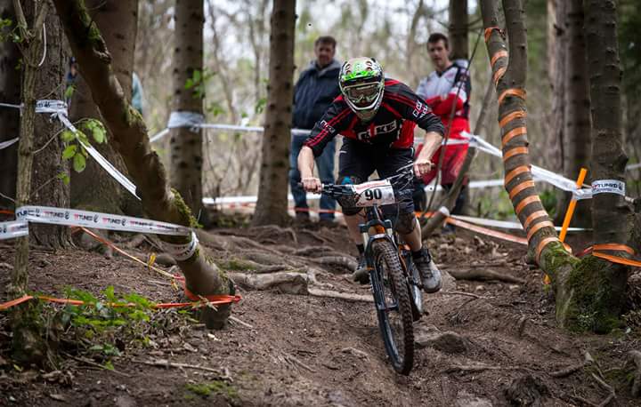 Here's a #wildridewednesday getting my drift on in the #hooperhooner2015 <a href="/TidworthFR/">Tidworth Freeride</a> <a href="/B1KE_MTB/">B1KE</a> Shot by Nick Race