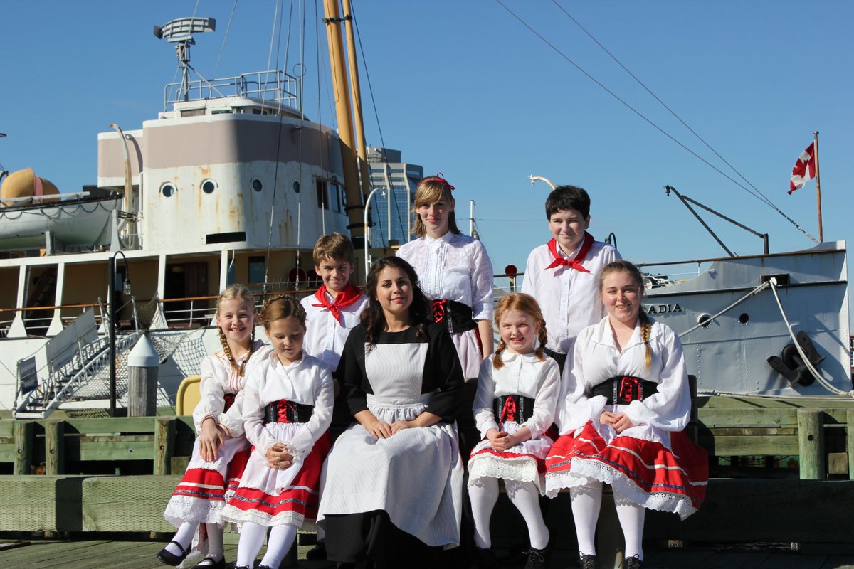 broadwayhfx's tweet photo. Avoid the rain and still have family fun this weekend! Join our #SoundofMusicHFX Sing Along! https://t.co/XUPPkIPezV https://t.co/tsVW80XDGL
