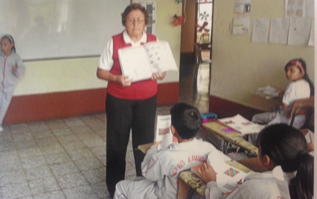 Nuestra misión es brindar educación integral niños y niñas.