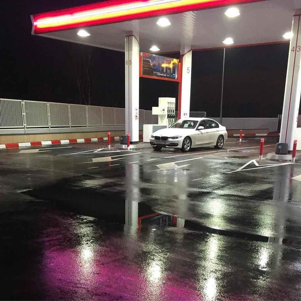 InstaBryansk's tweet photo. Без фильтров #nofilter #f30 #f30nation #f30post #f30club #f30family #f30crew #bmwf30 #bmw3series #Лукойл #98octaneo… https://t.co/m9FHeGlyq3