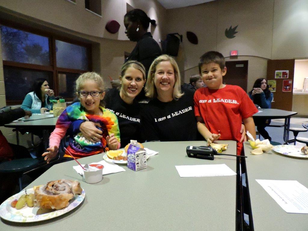 ForestDaleElem's tweet image. A successful Mornings with Momsters at FDE.  @myccs