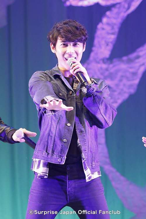 CUGzm7EU8AI_sj0.jpg:orig